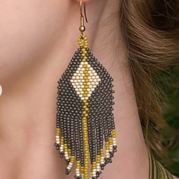 Ink + Alloy Handmade Grey Ivory Gold Beaded Fringe Designer Earrings 3.5'' - Picture 4 of 10